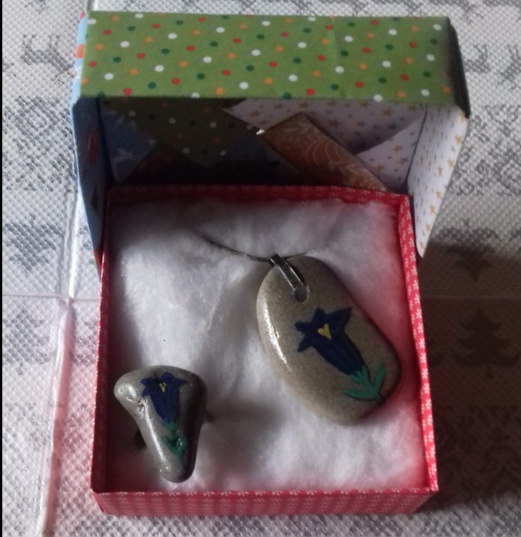 set nakita (prstan, ogrlica) Encijan