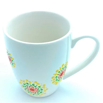 Večja skodelica iz porcelana