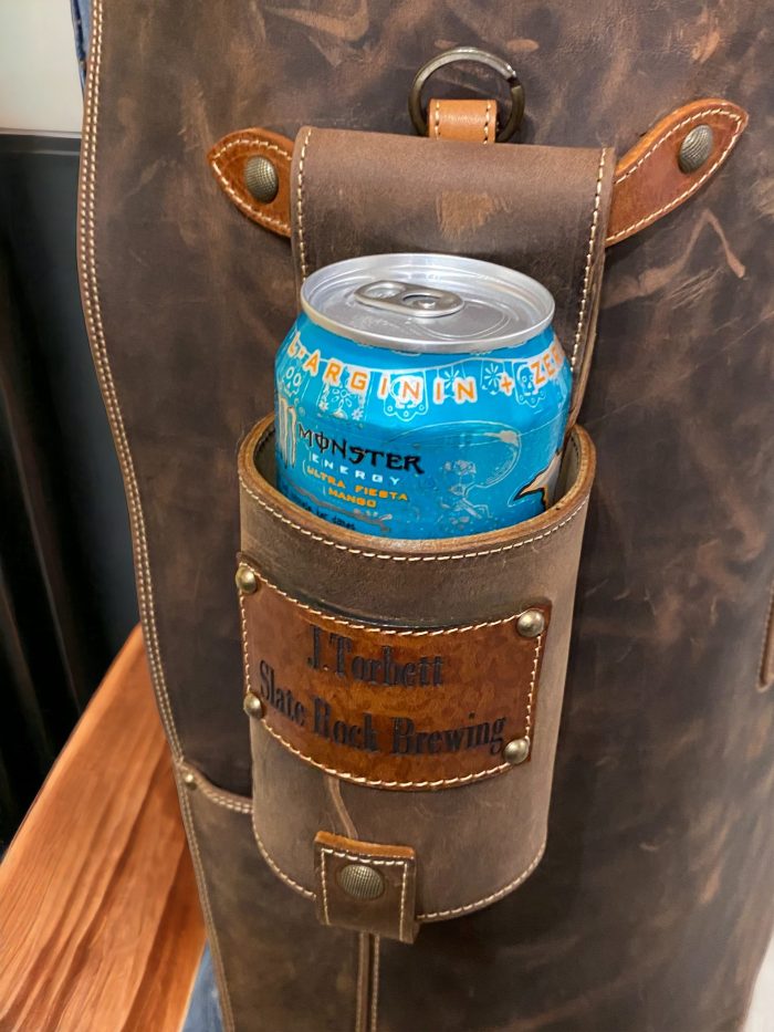 Personalizirano usnjeno držalo za pivo z GRAVURO na ploščici DDDesign.si - slika 7