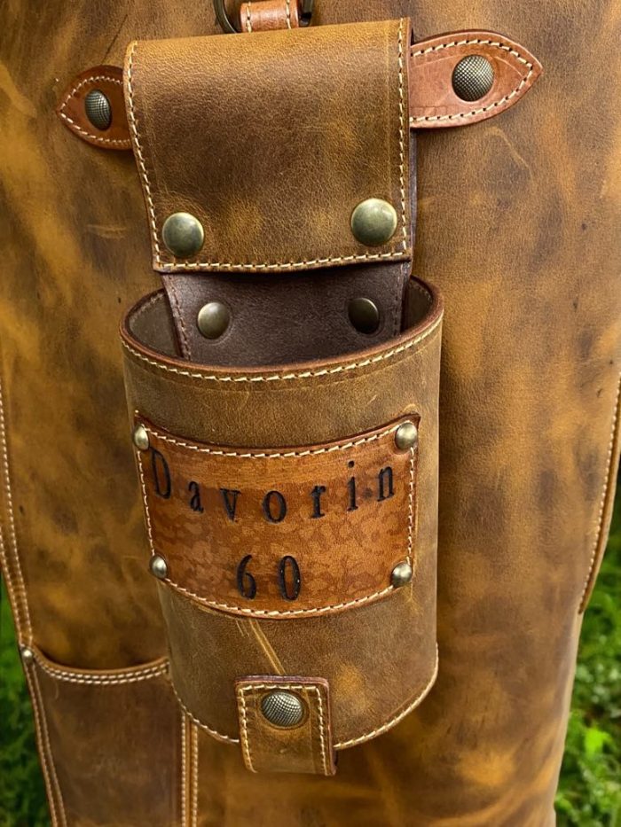 Personalizirano usnjeno držalo za pivo z GRAVURO na ploščici DDDesign.si - slika 3