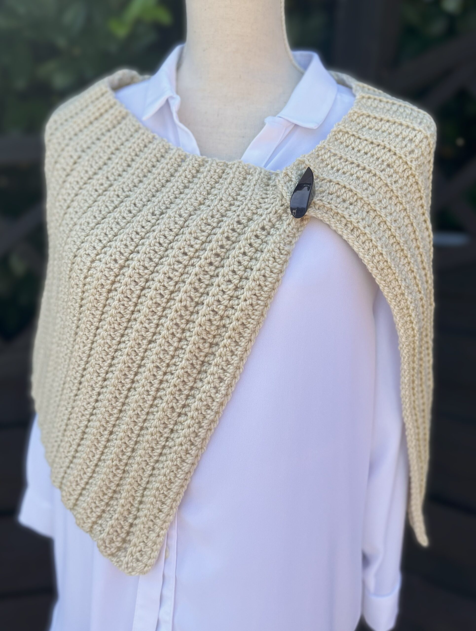 LIORA - kvačkan pončo - slika 2