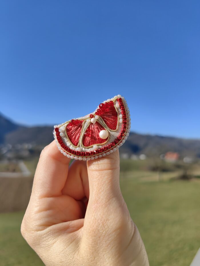 Broška ročno izdelana