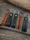 Personalizirani usnjeni obesek za ključe trak