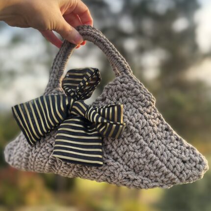 TRINA – kvačkana torbica