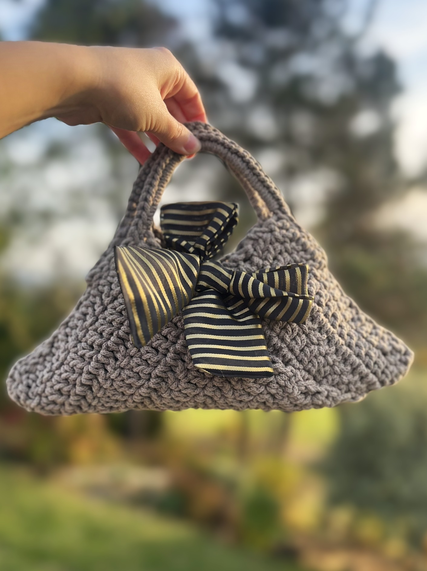 TRINA – kvačkana torbica - slika 2