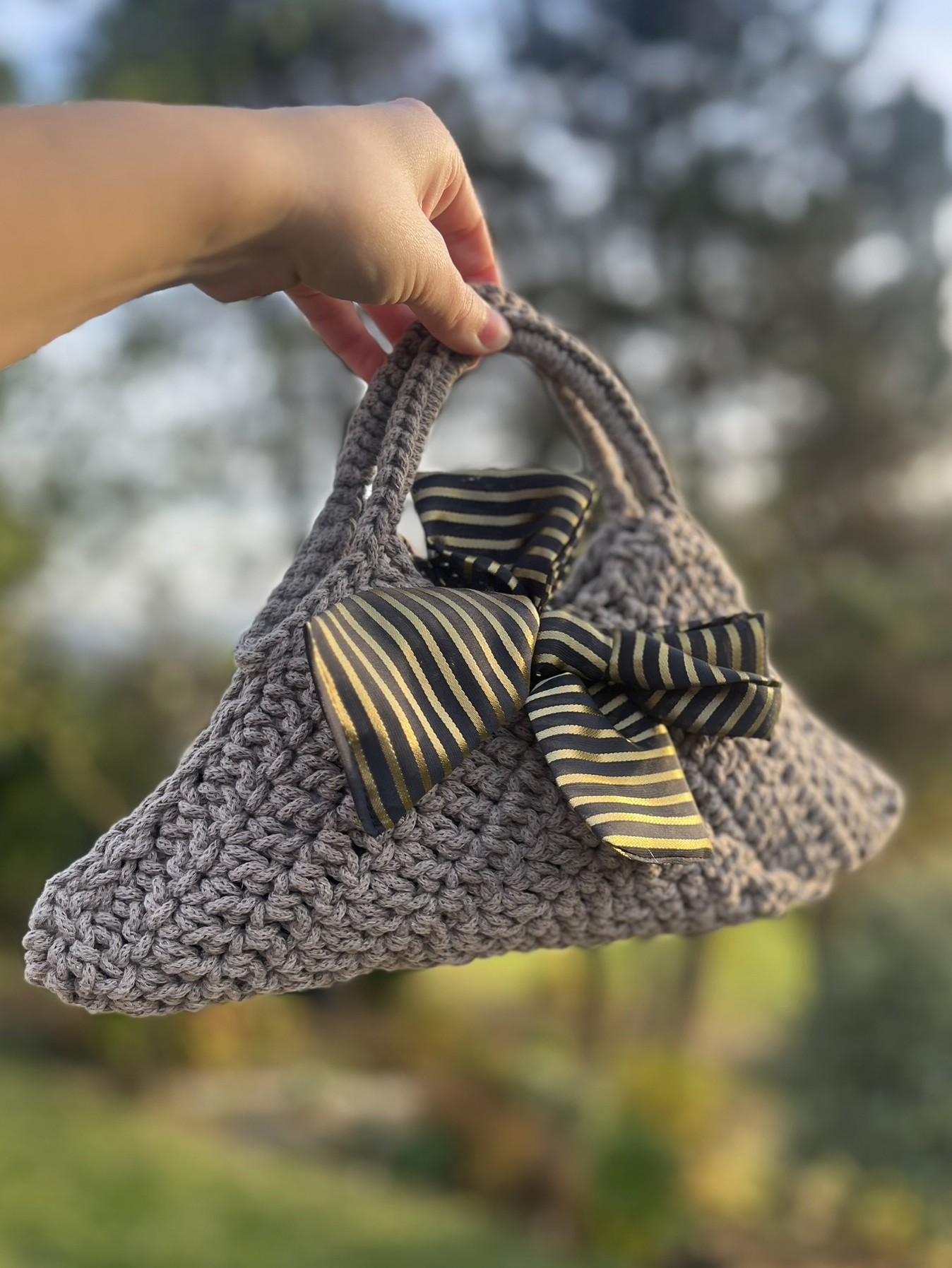 TRINA – kvačkana torbica - slika 3