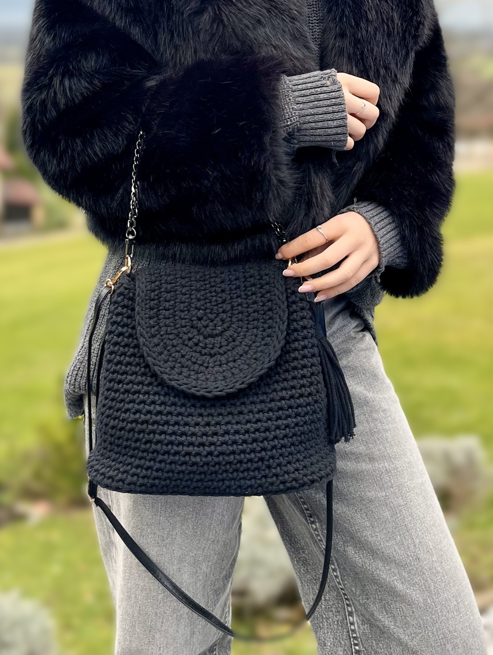 EBONA – kvačkana torbica