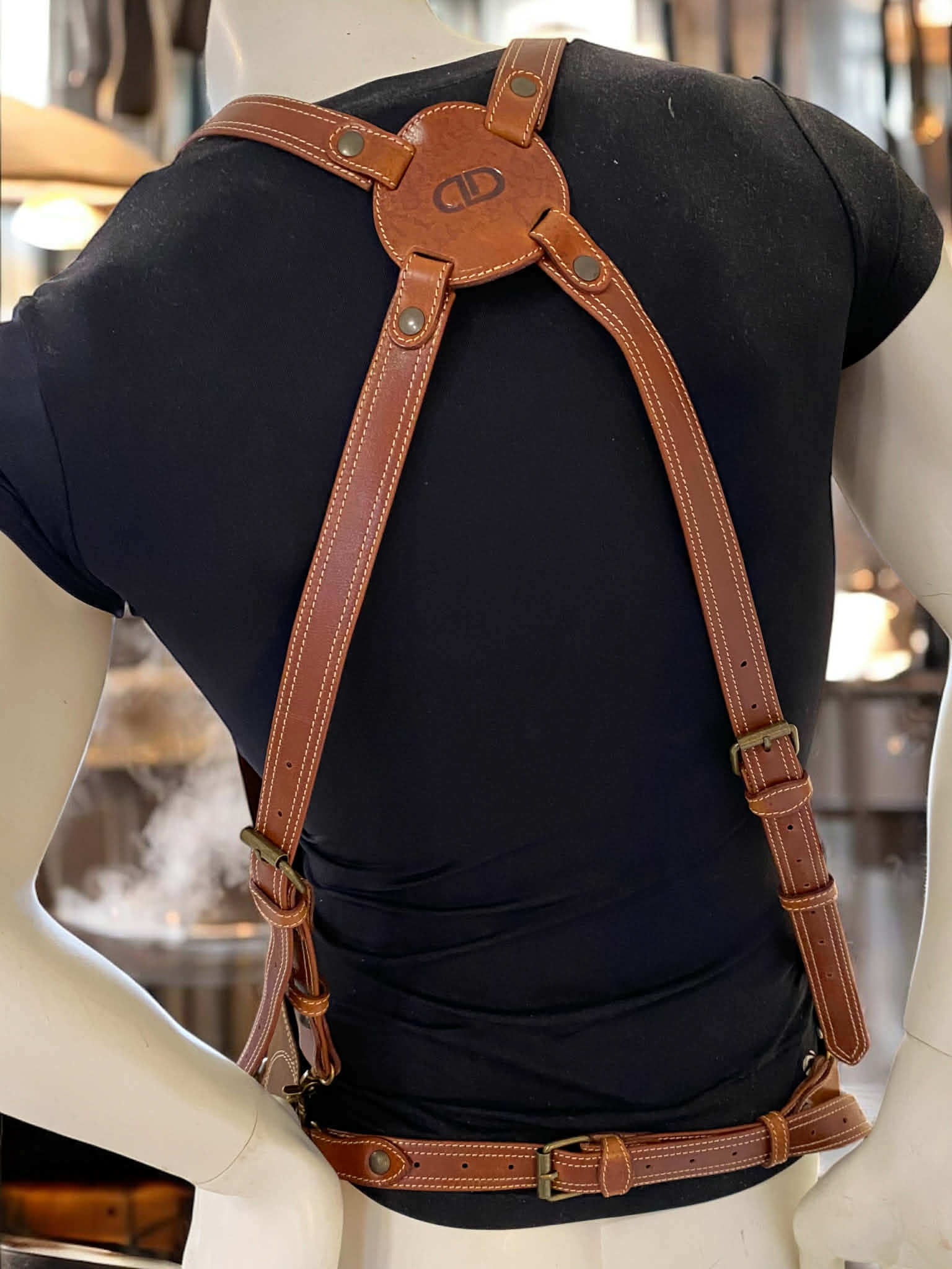 Premium usnjeni predpasnik s hrbtnimi pasovi