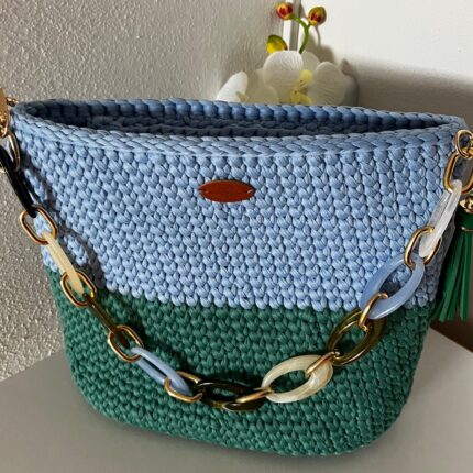 Kvačkana torbica v modro-zeleni kombinaciji, ročno izdelana