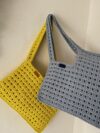 Kvačkana torbica v rumeni ali modri barvi, bombažna